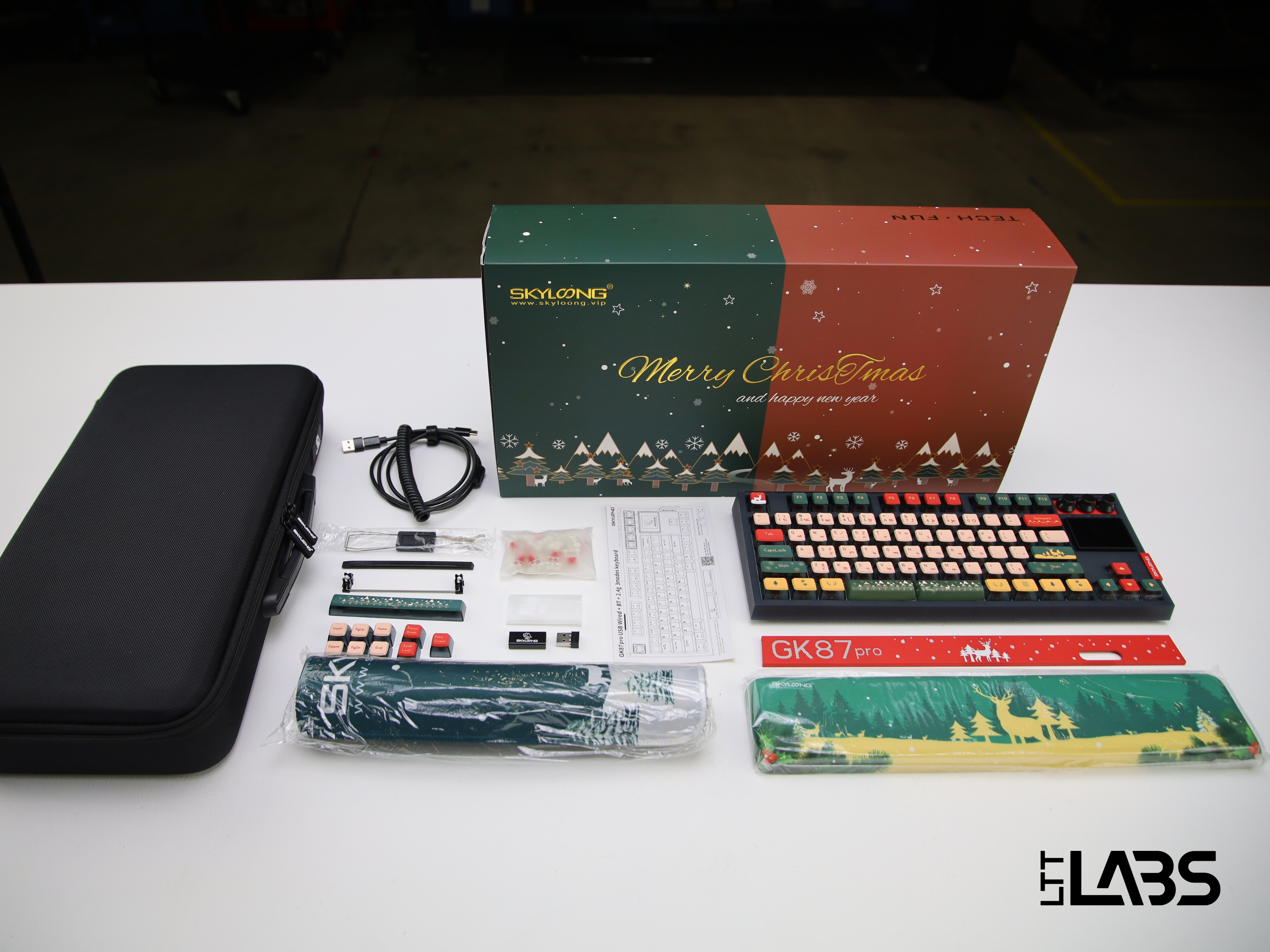 SKYLOONG GK87Pro Gift Package - Christmas Black | LTT Labs
