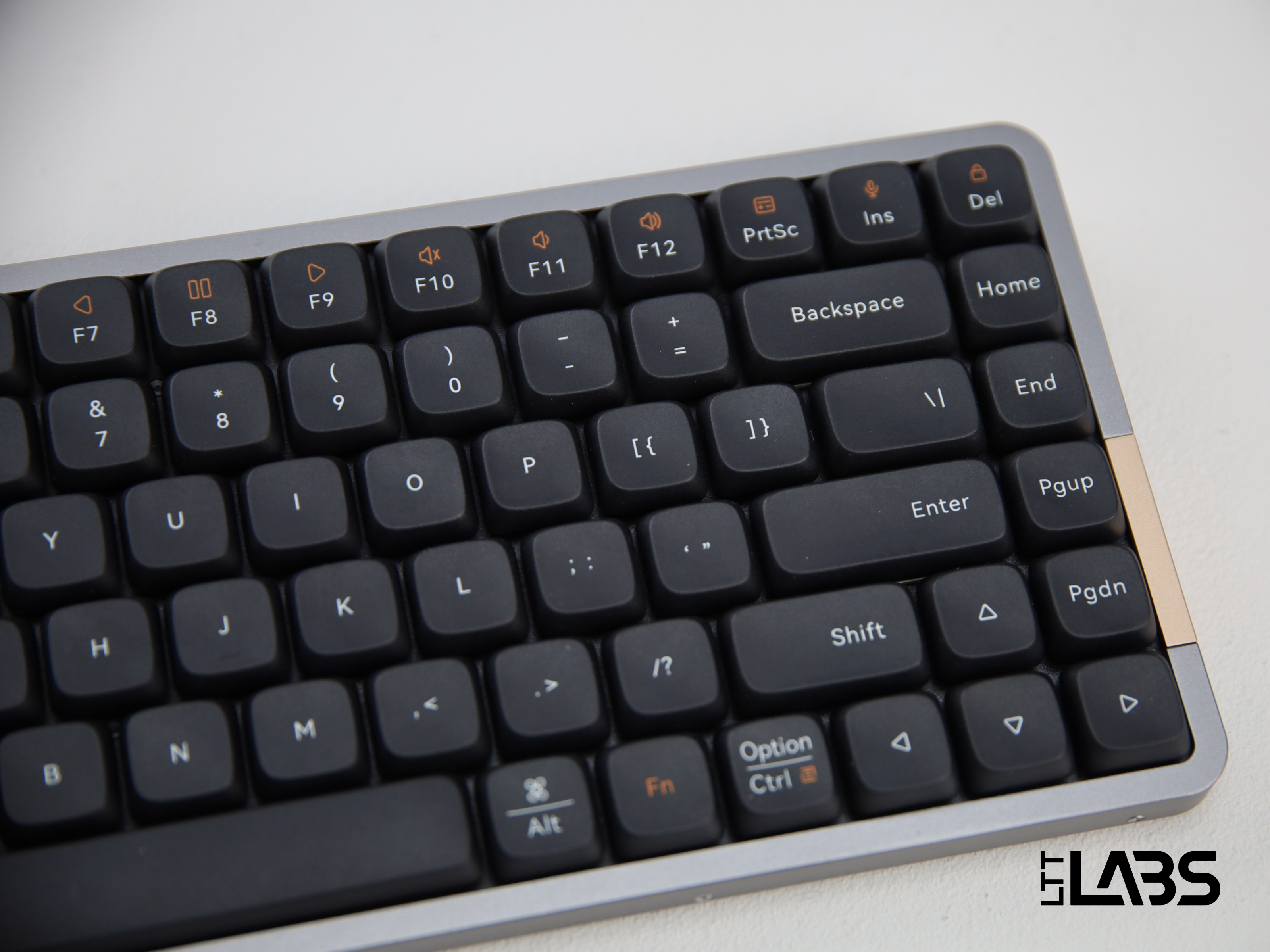 lofree flow84ブラック Flow84, the Smoothest Mechanical Keyboard