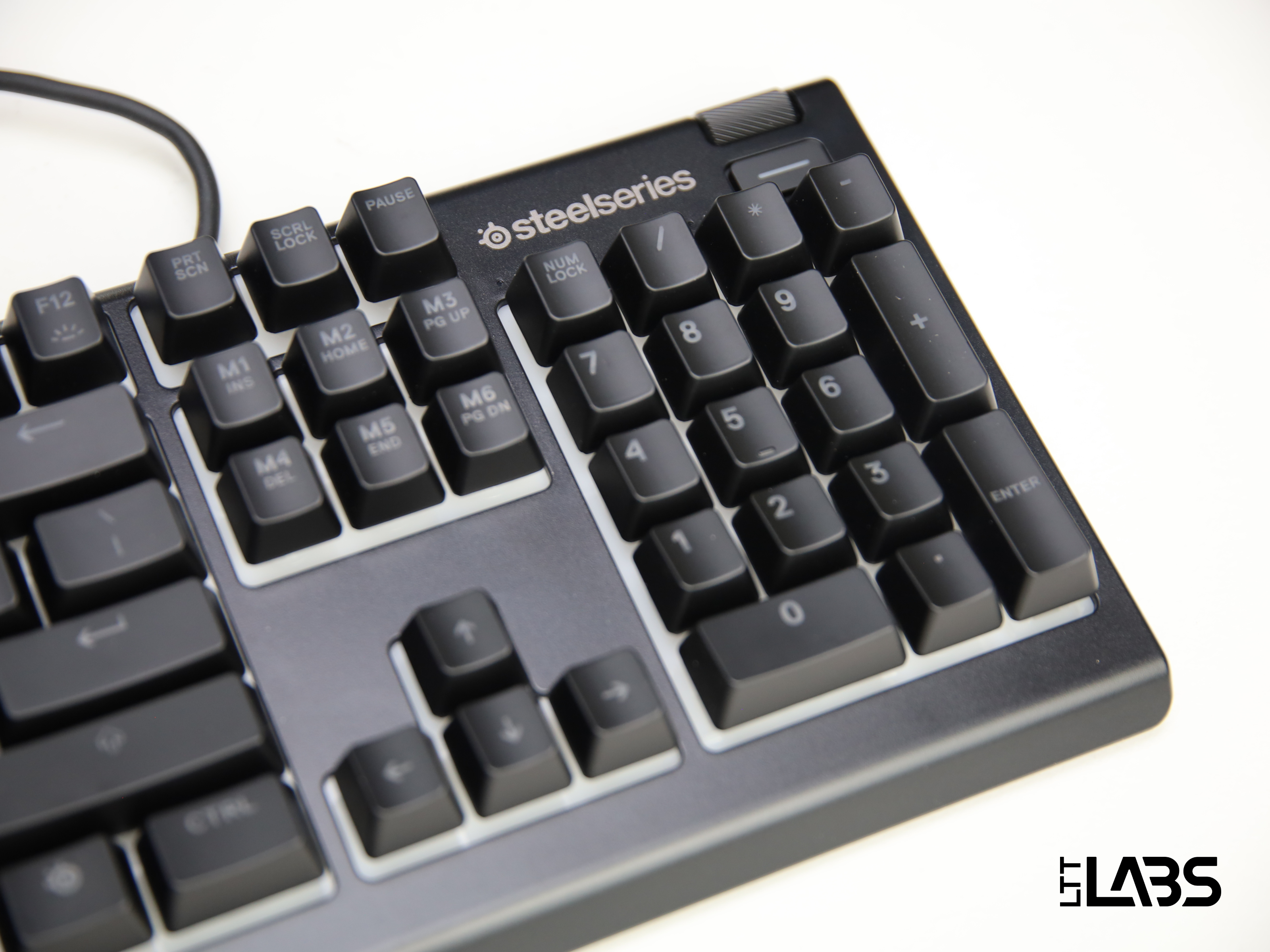 SteelSeries Apex 3 | LTT Labs