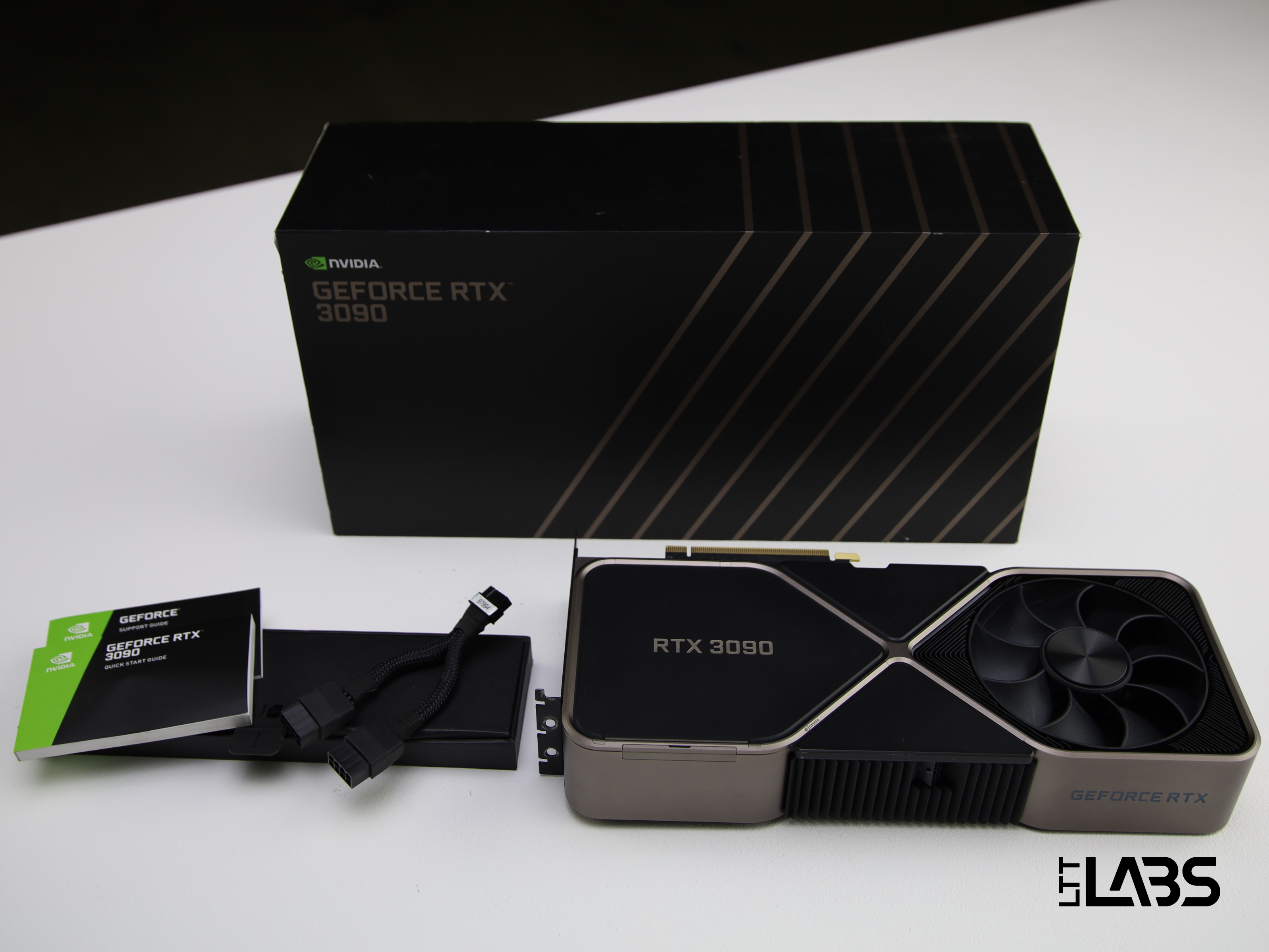 NVIDIA GeForce RTX 3090 Founders Edition | LTT Labs