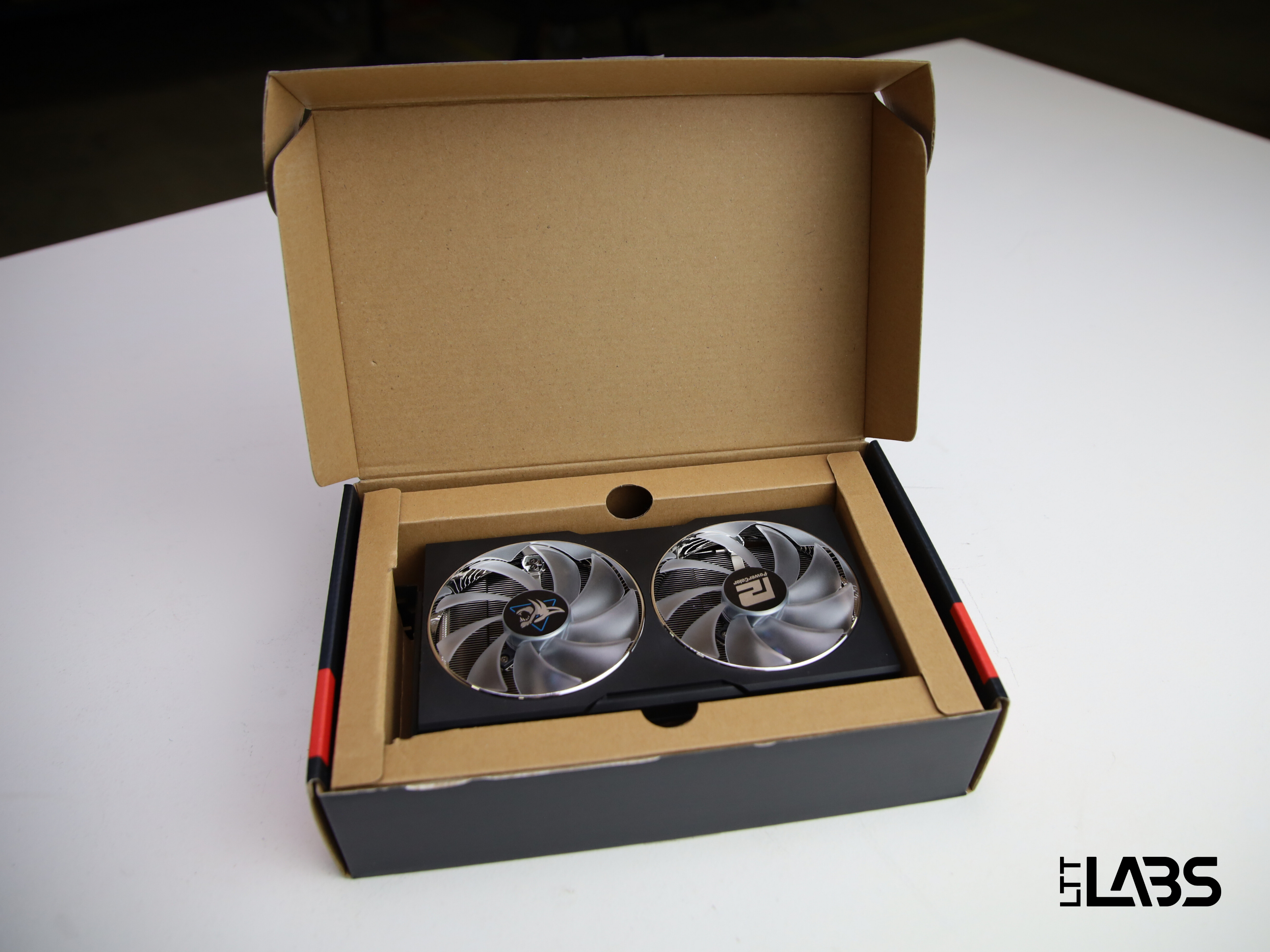 PowerColor Hellhound Radeon RX 7600 XT 16GB | LTT Labs