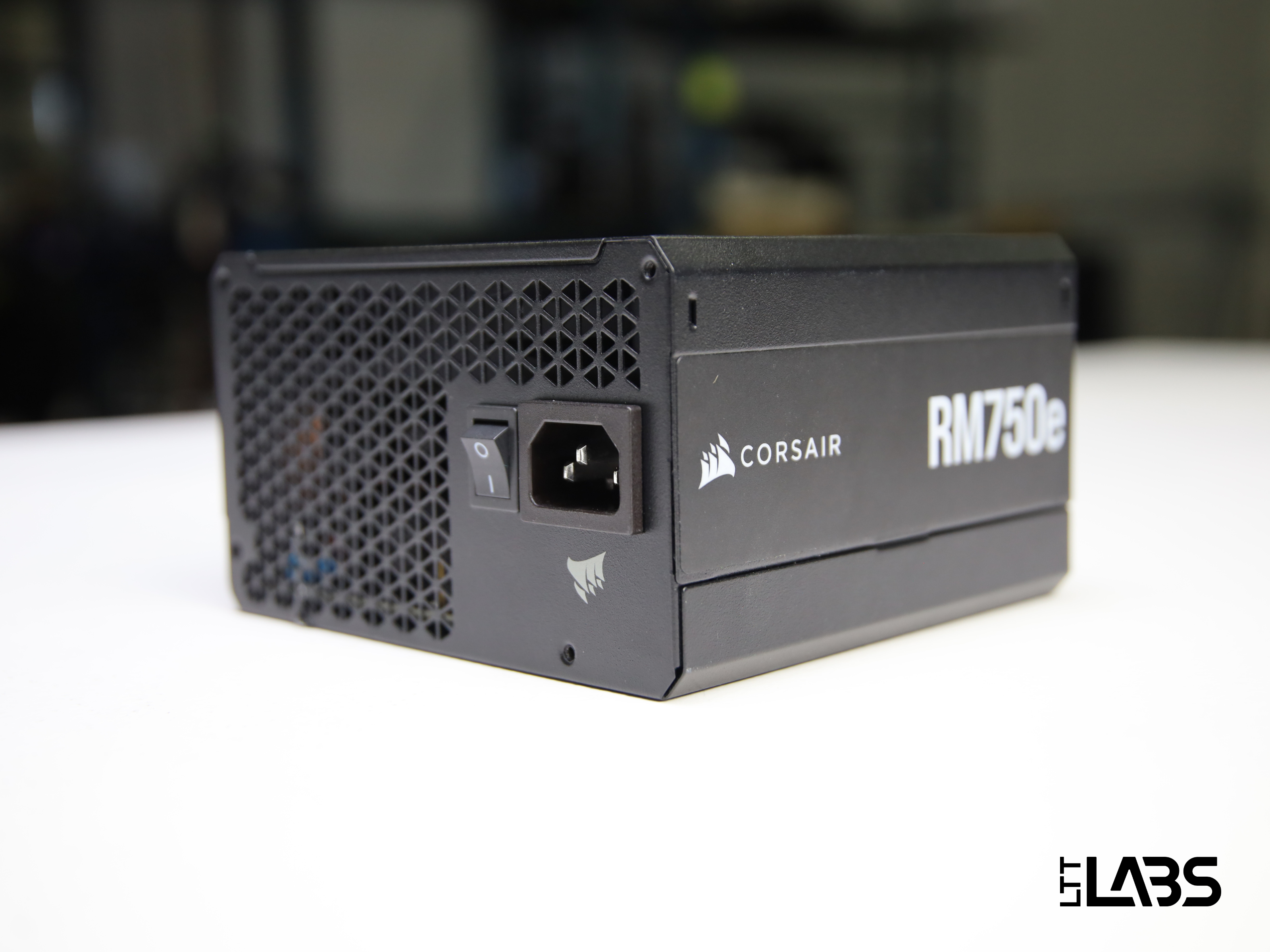 Corsair RM750e | LTT Labs