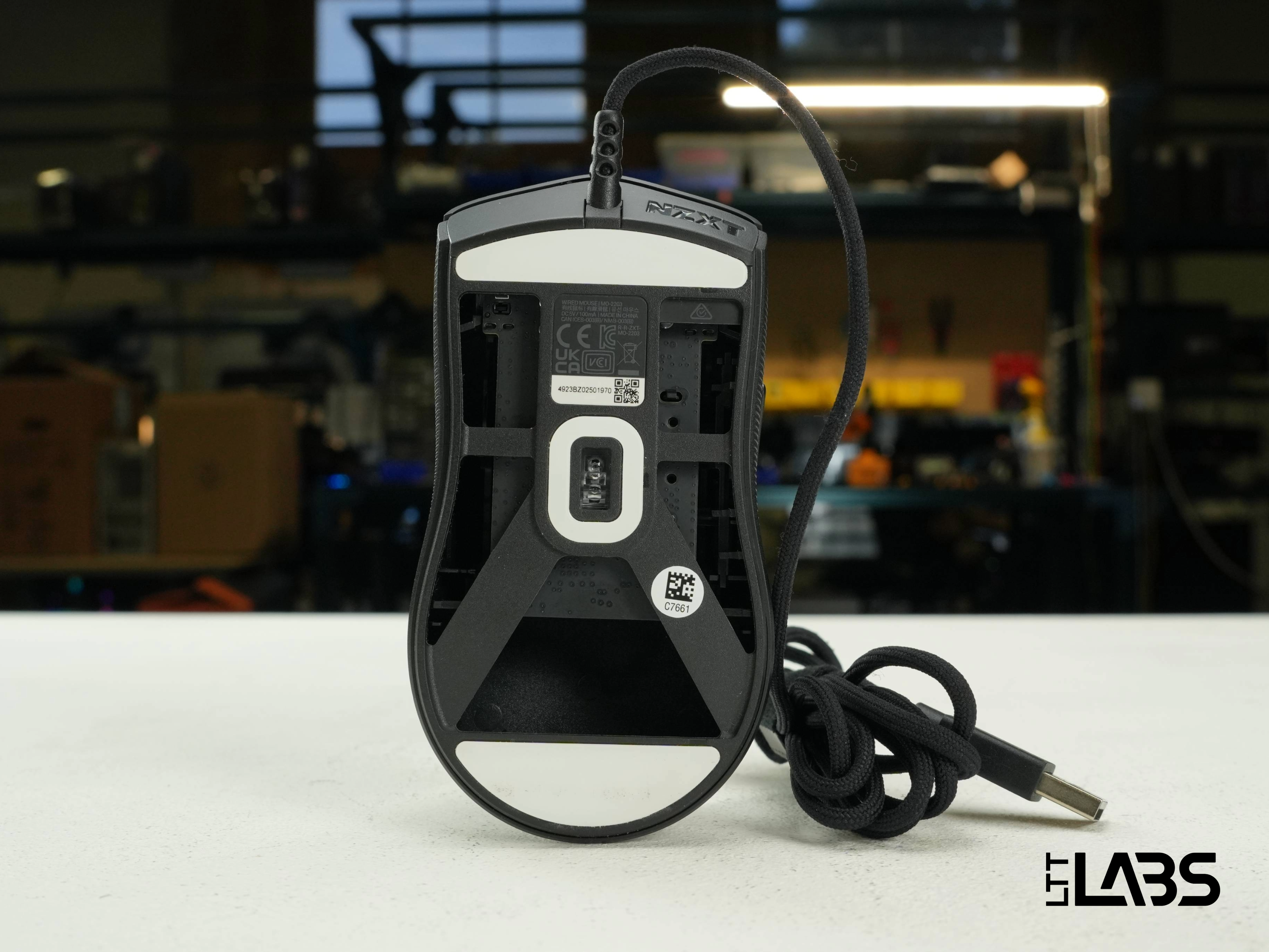 1749581851799-NZXT_Lift_2_Symm
