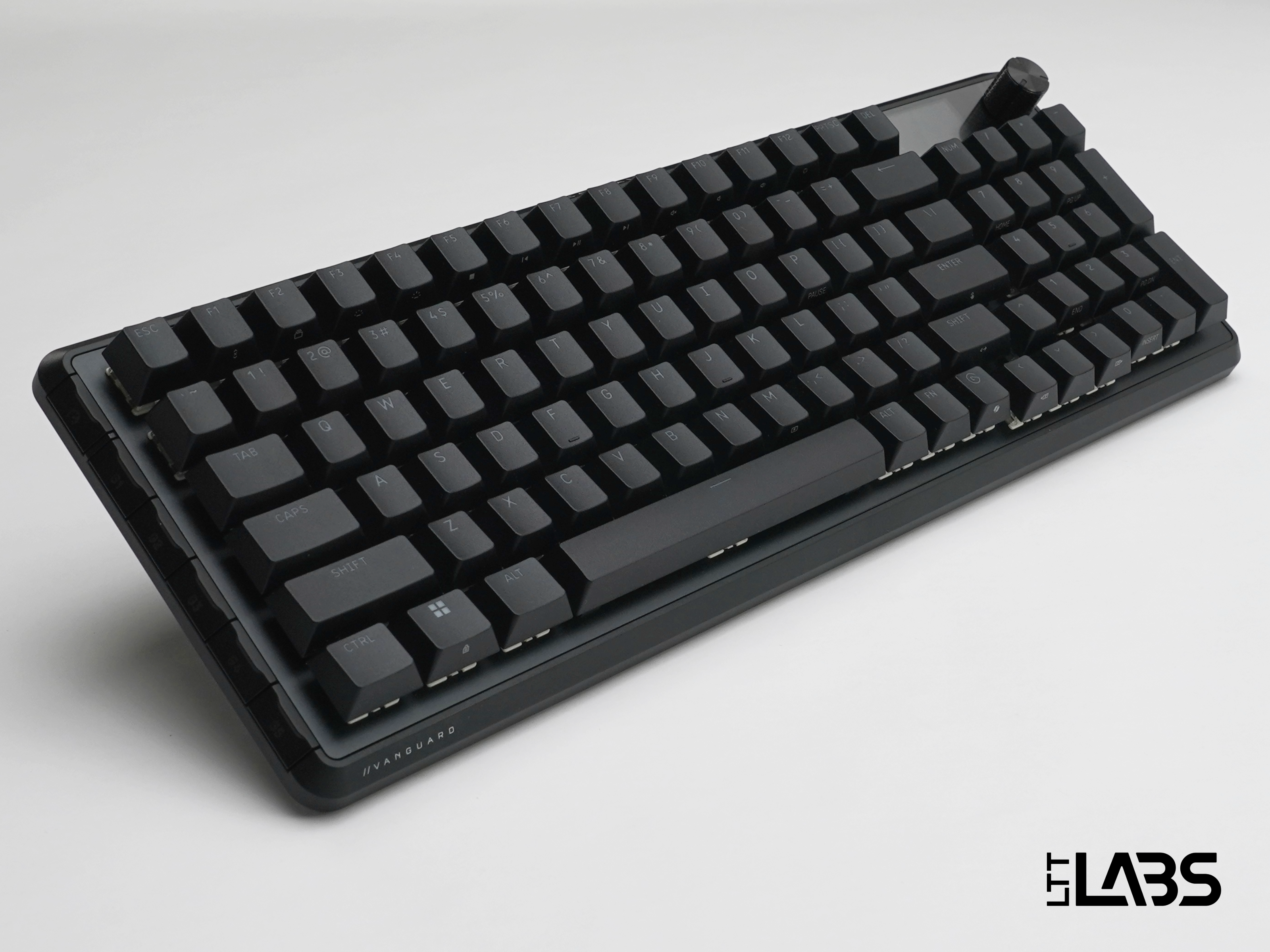 Corsair Vanguard Pro 96 vs Flux Flux Keyboard | LTT Labs